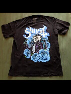 Black Ghost band Tshirt with blue roses graphic XL